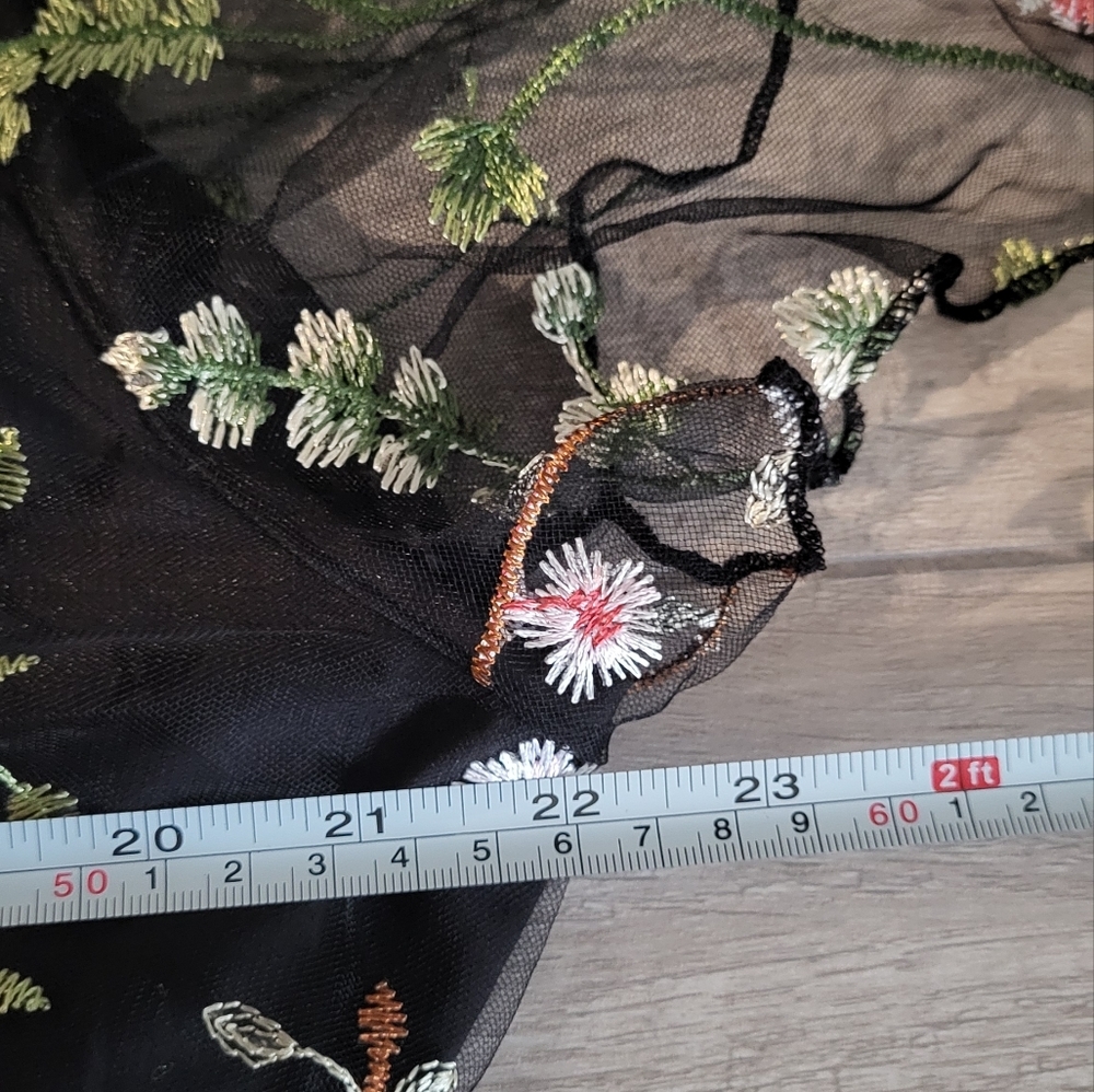 NWT Bloomchic Floral Embroidered Mesh Elastic Waist Dress Size 18/20 - Picture 10 of 12